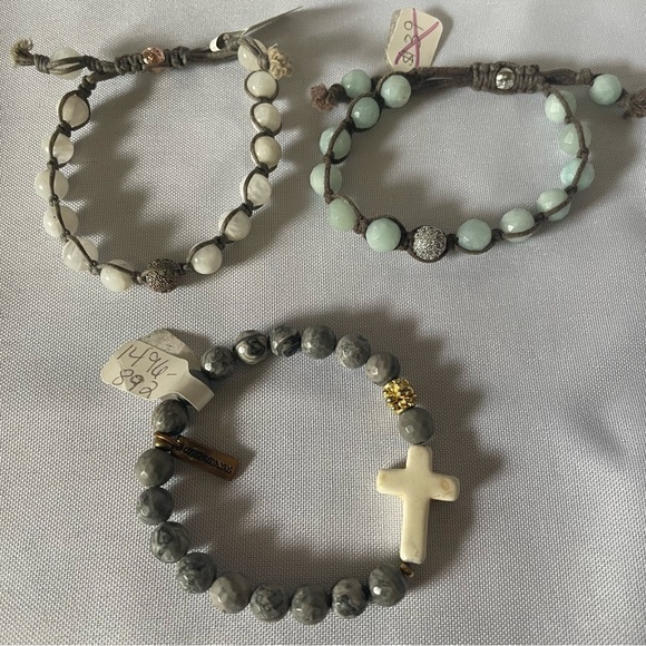 None Jewelry - Set of three beaded bracelets